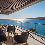 Beachfront Punta Planka With Pool * 罗戈兹尼察