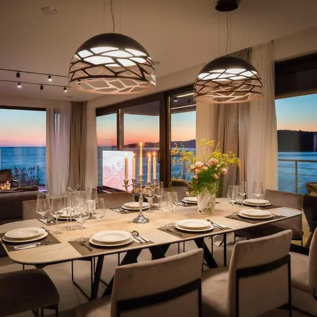 Villa Beachfront Punta Planka With Pool