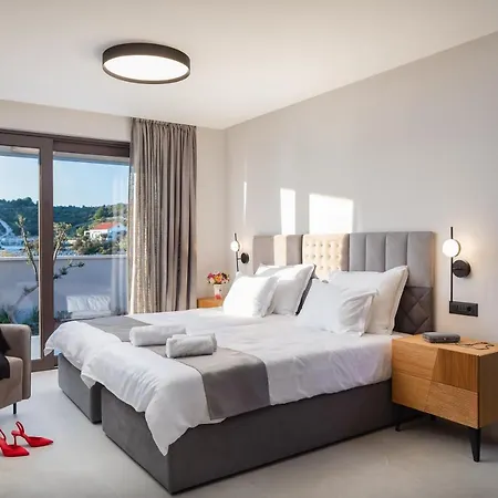 Villa Beachfront Punta Planka With Pool