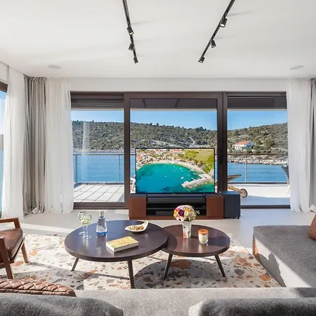 Beachfront Punta Planka With Pool Villa *