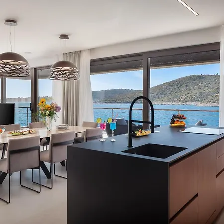 Beachfront Punta Planka With Pool *