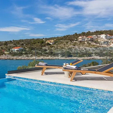 Beachfront Punta Planka With Pool