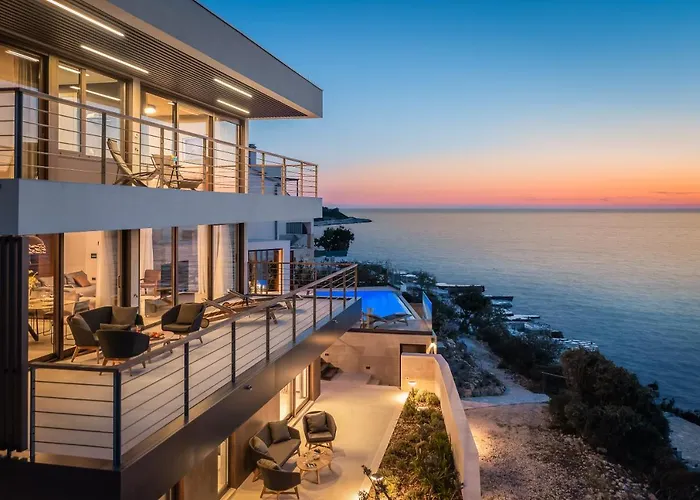 Beachfront Punta Planka With Pool ロゴズニッツァ