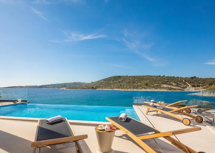 Willa Beachfront Punta Planka With Pool Rogoznica (Sibenik-Knin)