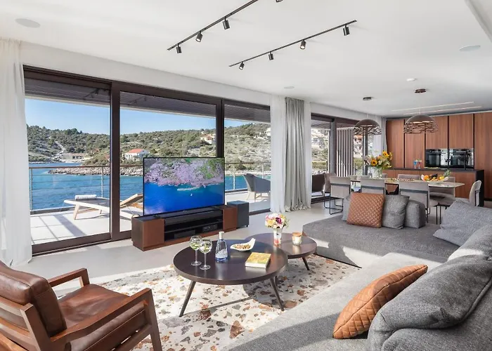 Beachfront Punta Planka With Pool ヴィラ