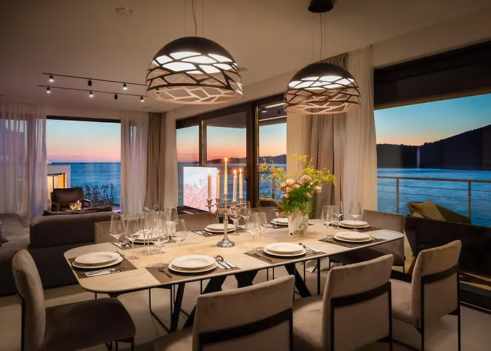 Willa Beachfront Punta Planka With Pool