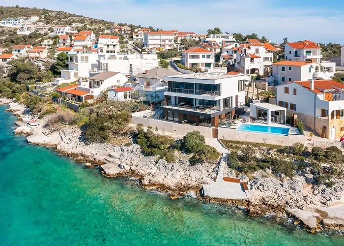 Willa Beachfront Punta Planka With Pool *