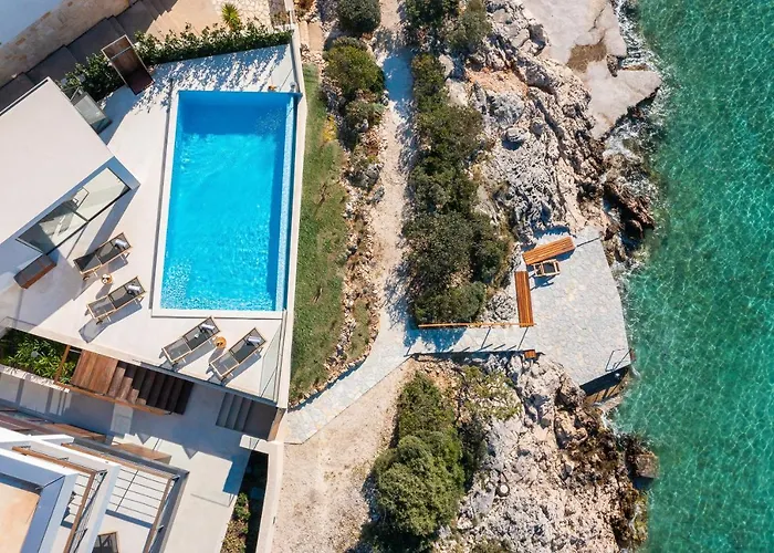 ヴィラ Beachfront Punta Planka With Pool