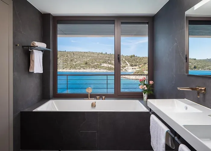 Beachfront Punta Planka With Pool ヴィラ