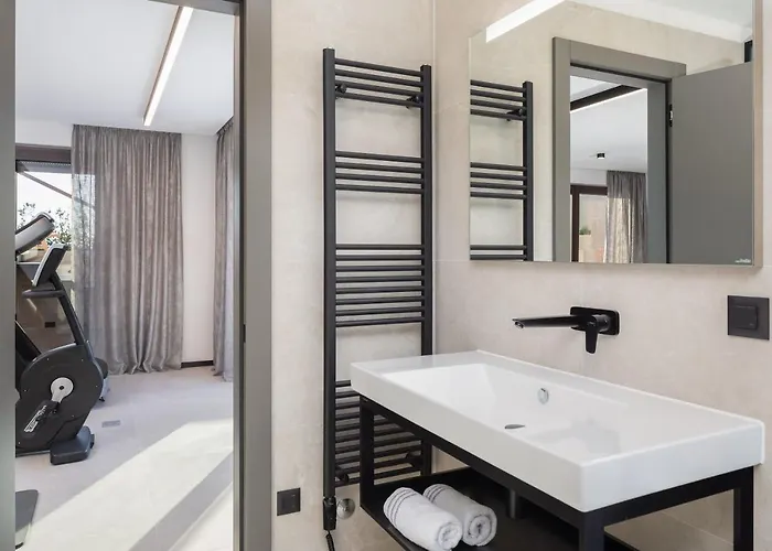 Beachfront Punta Planka With Pool ヴィラ *