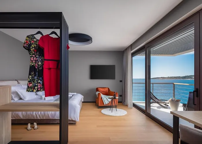 Willa Beachfront Punta Planka With Pool *