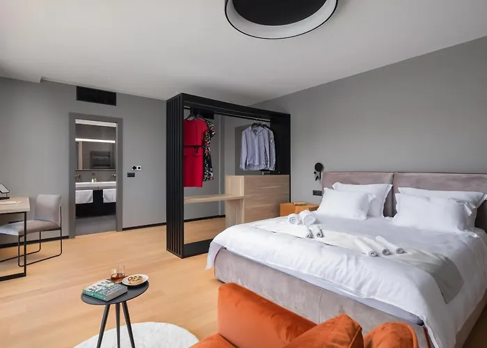 Beachfront Punta Planka With Pool ヴィラ