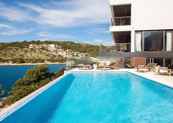 ヴィラ Beachfront Punta Planka With Pool *