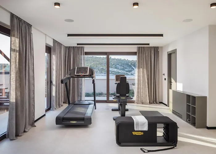 Willa Beachfront Punta Planka With Pool *