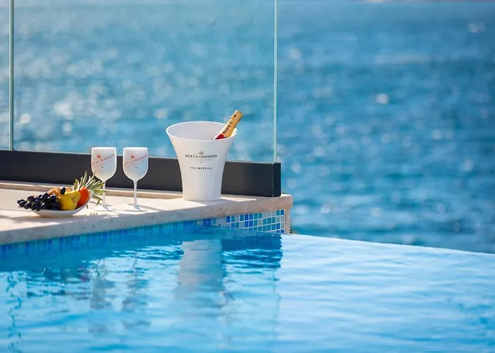 Willa Beachfront Punta Planka With Pool